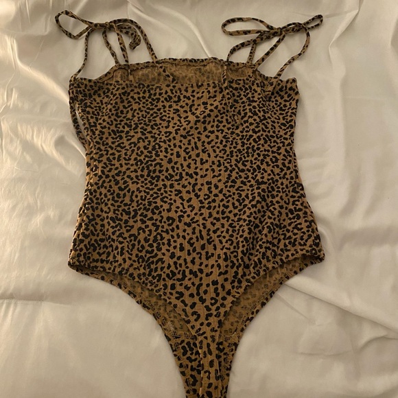 Leopard print tie strap bodysuit - Picture 4 of 4